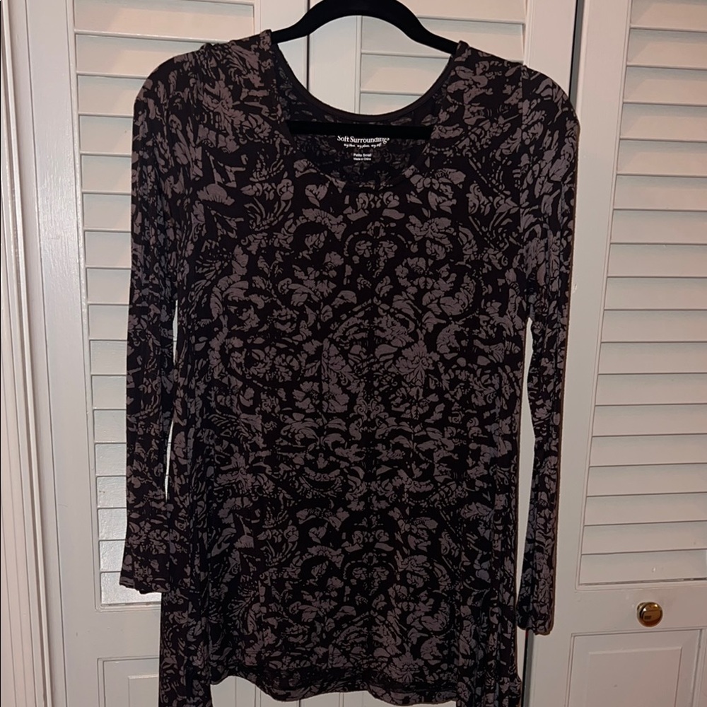 Soft Surroundings Like New Dark Floral Top